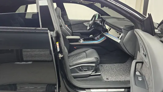 Audi Q8 (4M) 55 TFSI 2022 26