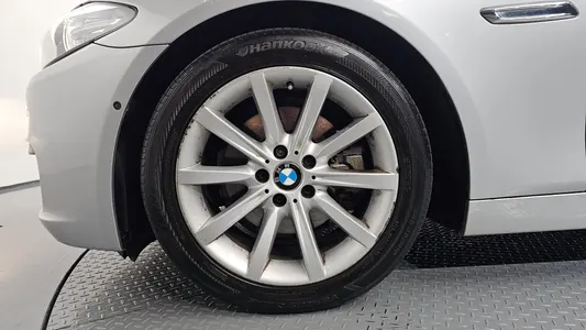 BMW 5 Series (F10) 528i xDrive 2014 5