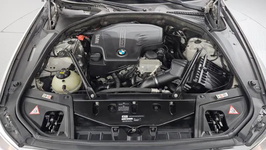 BMW 5 Series (F10) 528i xDrive 2014 6