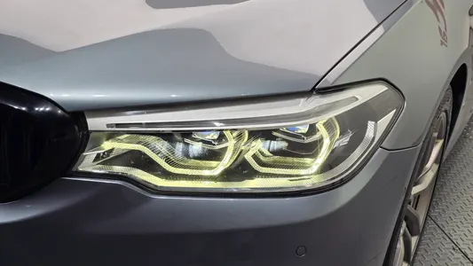BMW 5 Series (G30) 520d M 2018 22