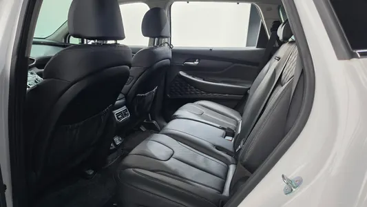 Hyundai 싼타페 HEV 1.6 2WD 2023 11
