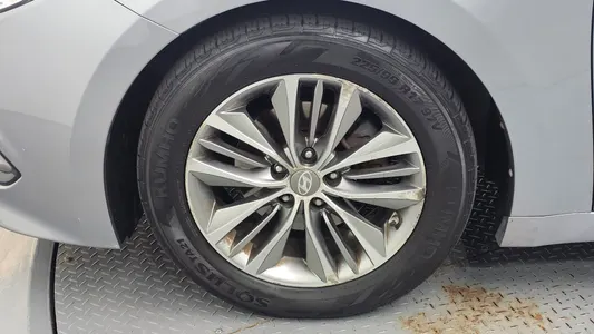 Hyundai Grandeur HG HG240 2015 5