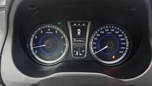 Hyundai Grandeur HG HG240 2015 8