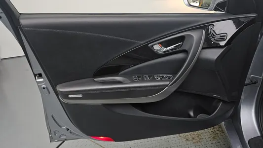 Hyundai Grandeur HG HG240 2015 24