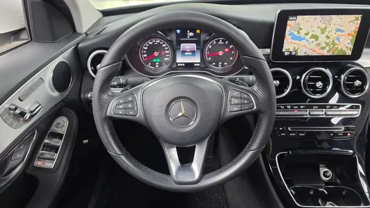 Mercedes-Benz C-Class W205 C200 2015 13