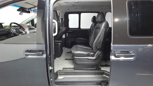 Hyundai Staria 9 2023 11