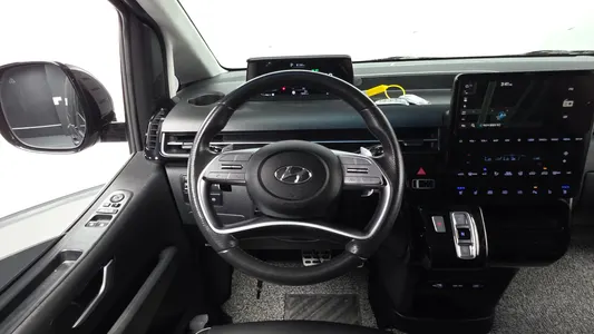 Hyundai Staria 9 2023 13