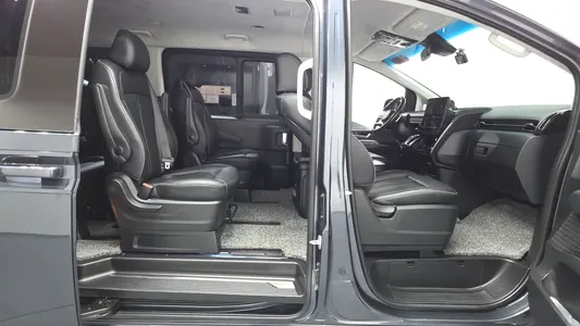 Hyundai Staria 9 2023 27