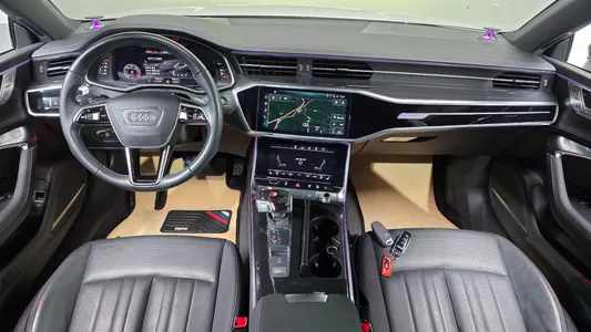 Audi A7 (4K) 45 TDI 2020 6