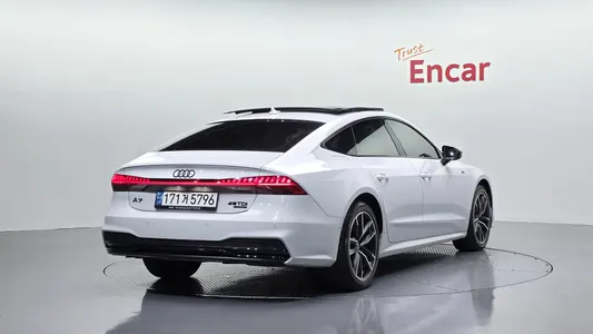 Audi A7 (4K) 45 TDI 2020