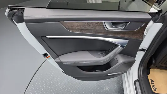 Audi A7 (4K) 45 TDI 2020 25