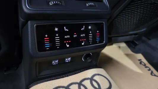 Audi A7 (4K) 45 TDI 2020 28