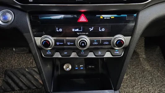 Hyundai AD 1.6 2019 17