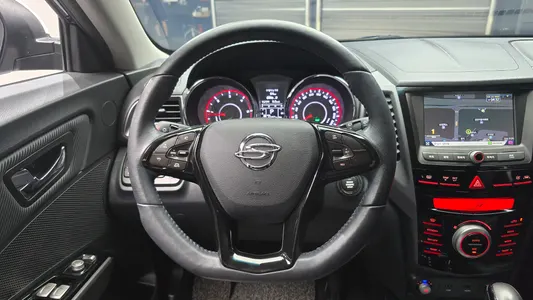 KG Mobility Tivoli LX 2WD 2016 13