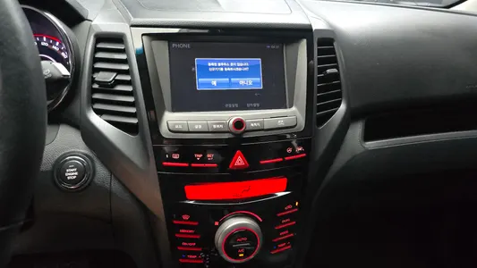 KG Mobility Tivoli LX 2WD 2016 15
