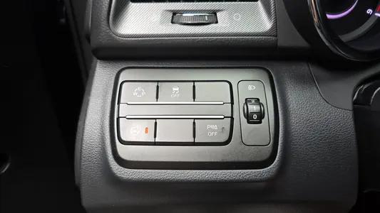 KG Mobility Tivoli LX 2WD 2016 20