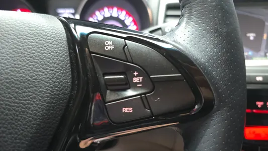 KG Mobility Tivoli LX 2WD 2016 18