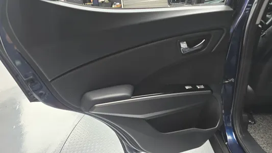 KG Mobility Tivoli LX 2WD 2016 25