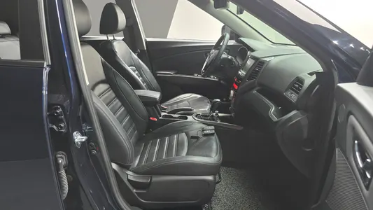 KG Mobility Tivoli LX 2WD 2016 26