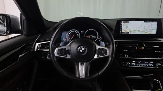 BMW 5 Series (G30) 530i M 2018 13