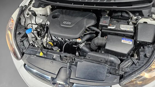 Hyundai MD M16 GDI 2013 6