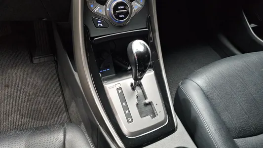 Hyundai MD M16 GDI 2013 9