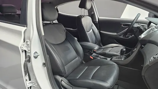 Hyundai MD M16 GDI 2013 15