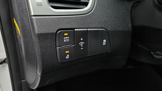 Hyundai MD M16 GDI 2013 18
