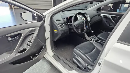Hyundai MD M16 GDI 2013 10