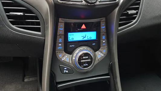 Hyundai MD M16 GDI 2013 22