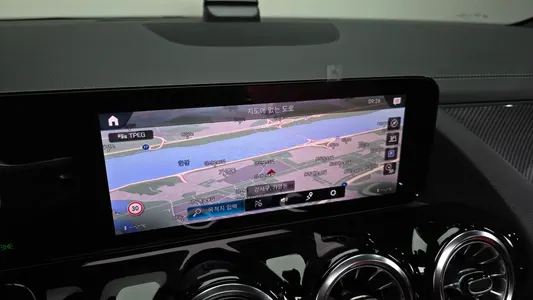 Mercedes-Benz GLA-Class H247 GLA250 4MATIC 2022 14