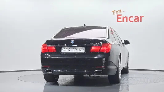 BMW 7 Series (F01) 740Li 2012 4