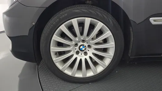 BMW 7 Series (F01) 740Li 2012 5