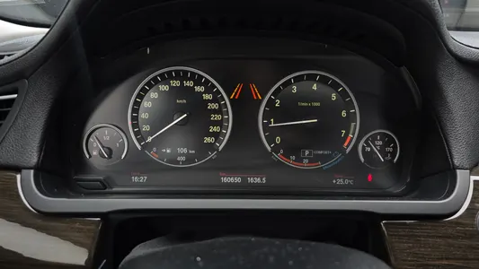 BMW 7 Series (F01) 740Li 2012 8