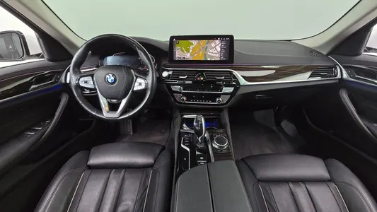 BMW 5 Series (G30) 520i 2021 7