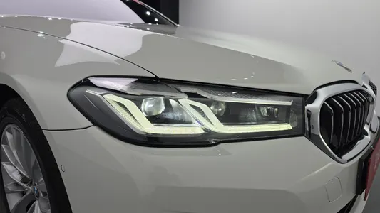 BMW 5 Series (G30) 520i 2021 22
