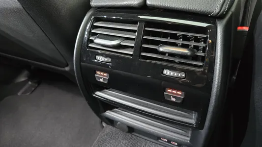 BMW 5 Series (G30) 520i 2021 31