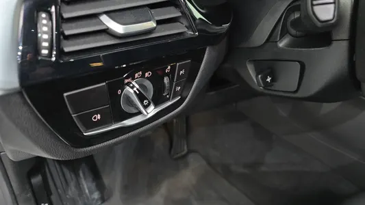 BMW 5 Series (G30) 520i 2021 27
