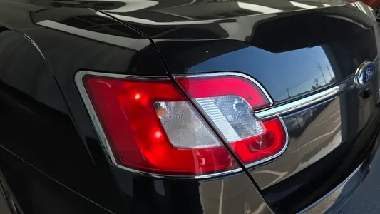 Ford 토러스 3.5 Limited 2010 23