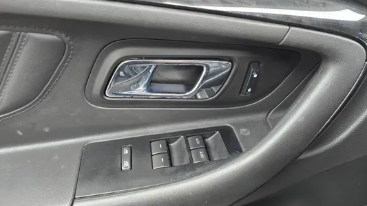 Ford 토러스 3.5 Limited 2010 27