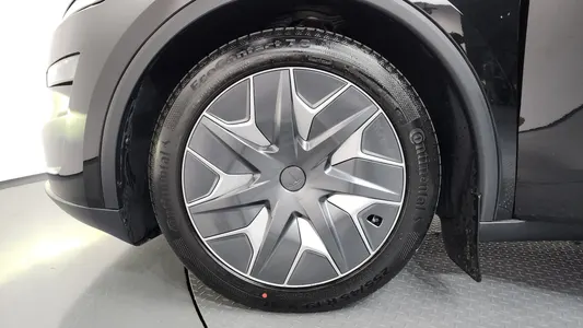 Tesla Y L AWD 2026 5