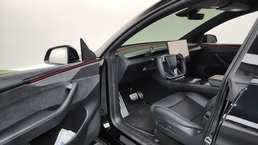 Tesla Y L AWD 2026 10