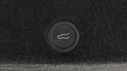 Tesla Y L AWD 2026 17