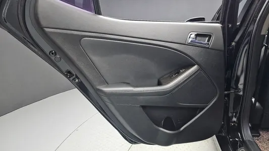 Kia K5 LPI 2012 25