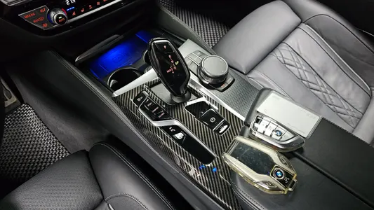 BMW 5 Series (G30) 523d M 2023 9