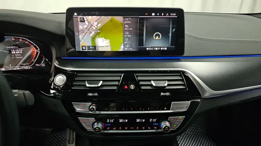 BMW 5 Series (G30) 523d M 2023 12