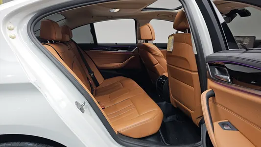 BMW 5 Series (G30) 520i 2022 10
