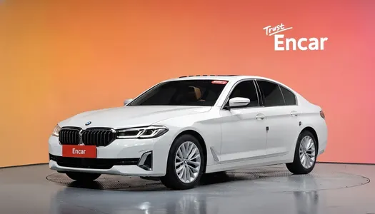 BMW 5 Series (G30) 520i 2022 20