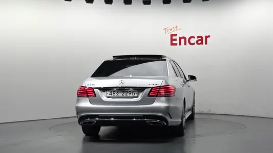 Mercedes-Benz E-Class W212 E350 4MATIC 2015 4
