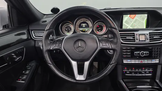 Mercedes-Benz E-Class W212 E350 4MATIC 2015 13